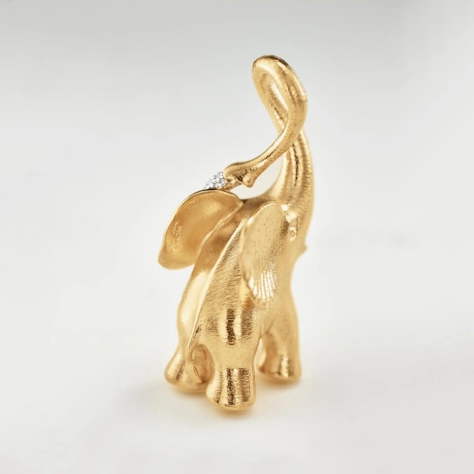 Anheng, Elephant stor Pavért 0,11 ct TW.VS.