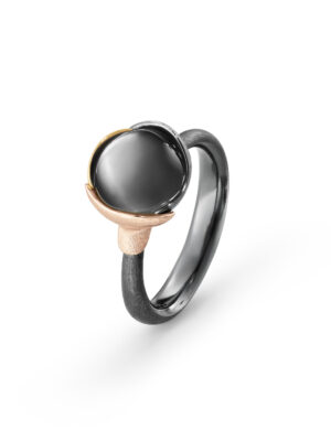 Ring, Lotus 1 Grå Månesten oksidert sølv, gult gull og roségull