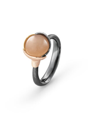 Ring, Lotus 1 Blush Månesten oksidert sølv, gult gull og roségull
