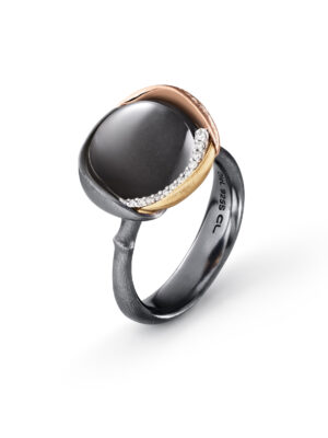 Ring, Lotus 3 Grå Månesten oksidert sølv, gult gull og roségull 0,05 ct TW.VS.
