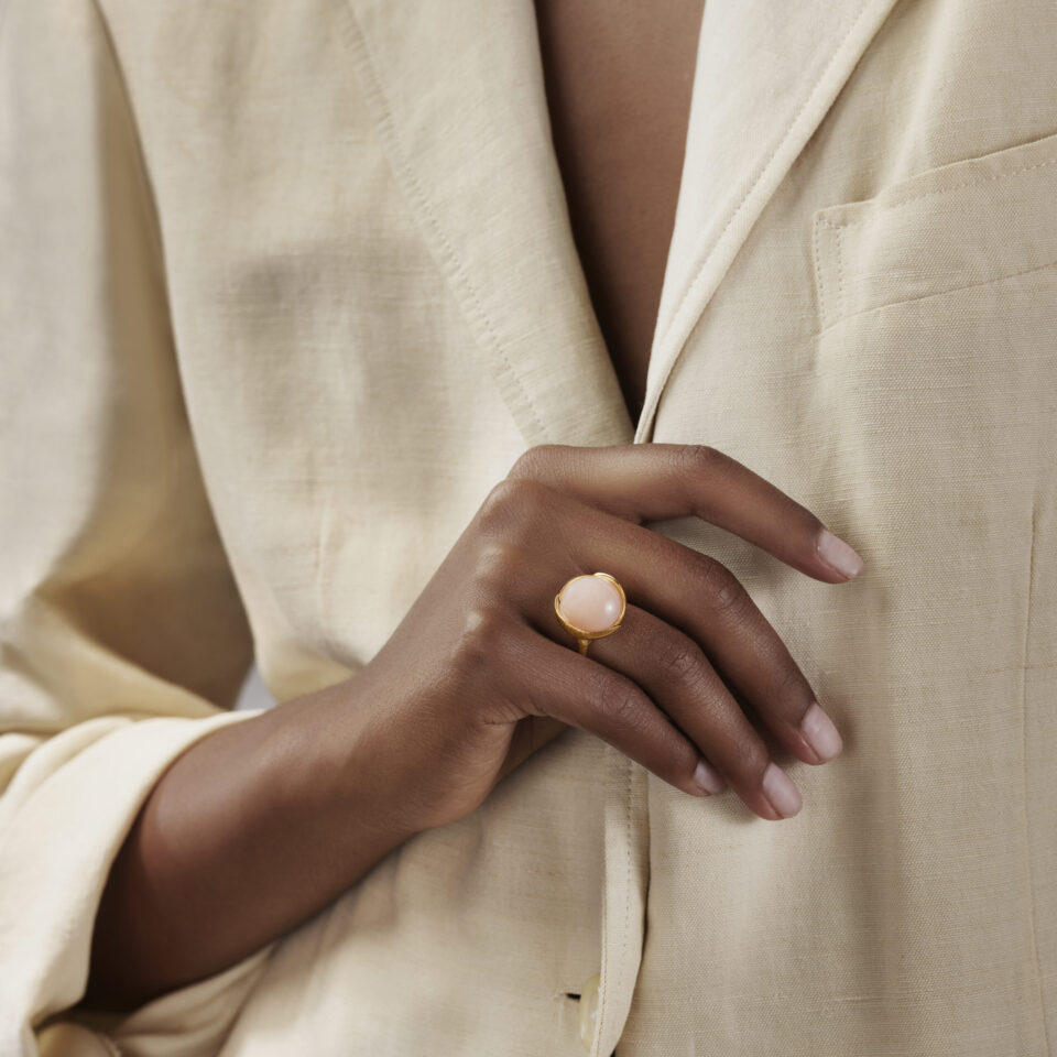 Ring, Lotus Stor Blush Månesten gult gull