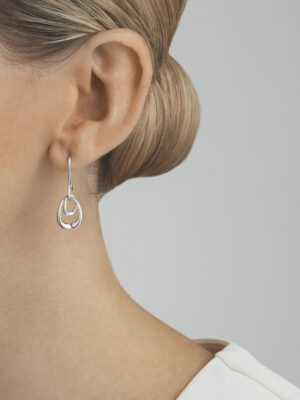 GEORG JENSEN - ØREDOBBER, OFFSPRING LANGE SØLV - STYLING