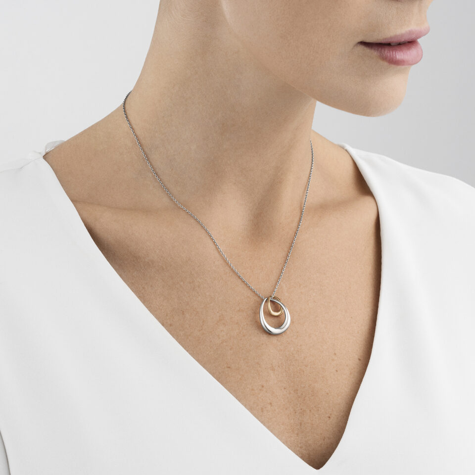 GEORG JENSEN - HALSKJEDE, OFFSPRING ANHENG STOR ROSÉGULL OG SØLV - STYLING