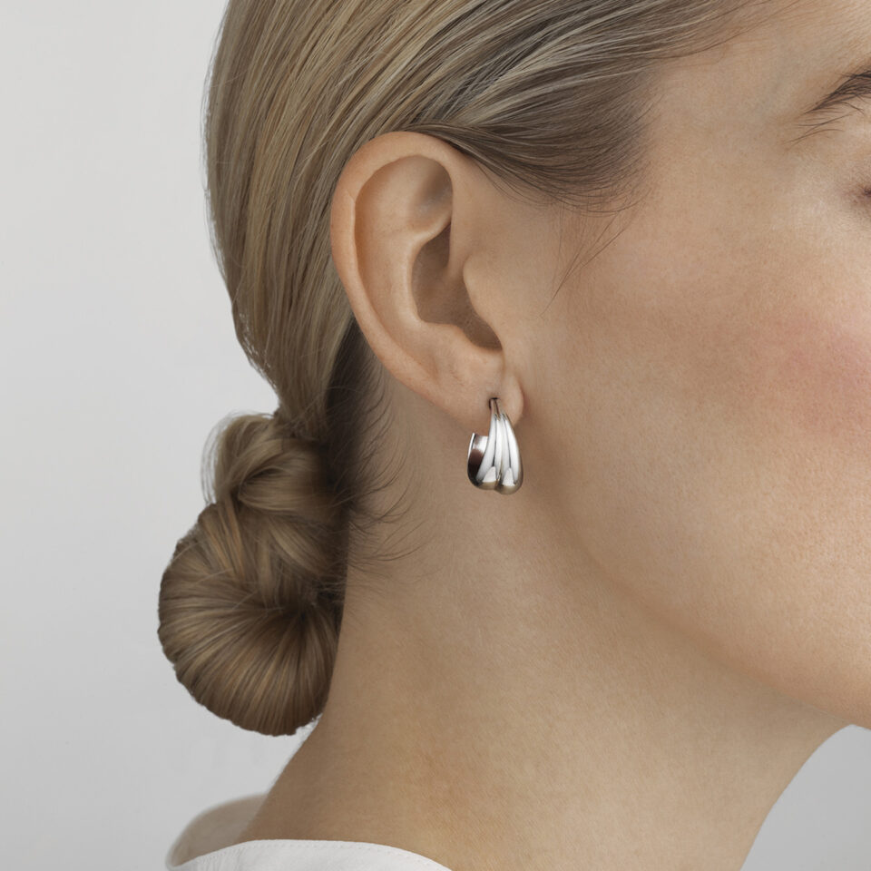 GEORG JENSEN - ØREDOBBER, CURVE MEDIUM ØRERINGER SØLV - STYLING