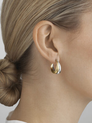 GEORG JENSEN - ØREDOBBER, CURVE MEDIUM ØRERINGER GULT GULL OG SØLV - STYLING