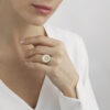GEORG JENSEN - RING, DAISY STOR FORGYLT SØLV MED HVIT EMALJE - STYLING