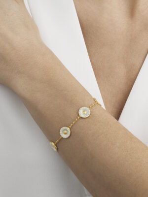 GEORG JENSEN - ARMBÅND, DAISY FORGYLT SØLV MED HVIT EMALJE - STYLING