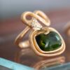 Ring, Snakes liten Grønn Turmalin og Diamanter 0,04 ct TW.VS.