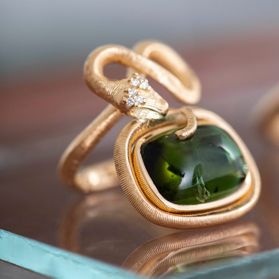 Ring, Snakes liten Grønn Turmalin og Diamanter 0,04 ct TW.VS.