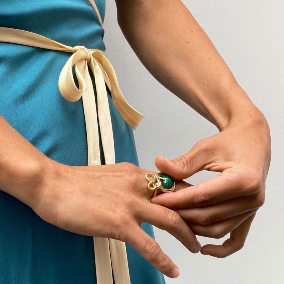 Ring, Snakes liten Malakitt og Diamanter 0,04 ct TW.VS.