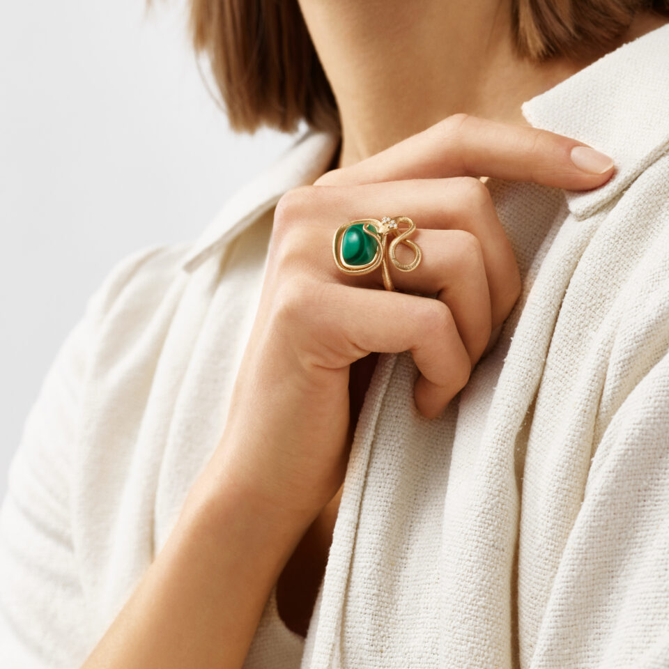 Ring, Snakes liten Malakitt og Diamanter 0,04 ct TW.VS.