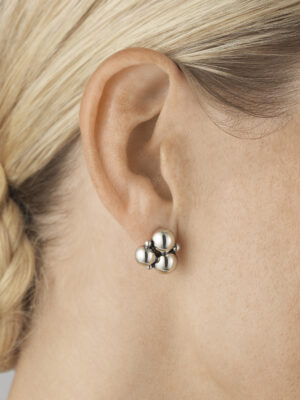 GEORG JENSEN - ØREDOBBER, MOONLIGHT GRAPES STIFT OKSIDERT SØLV - STYLING