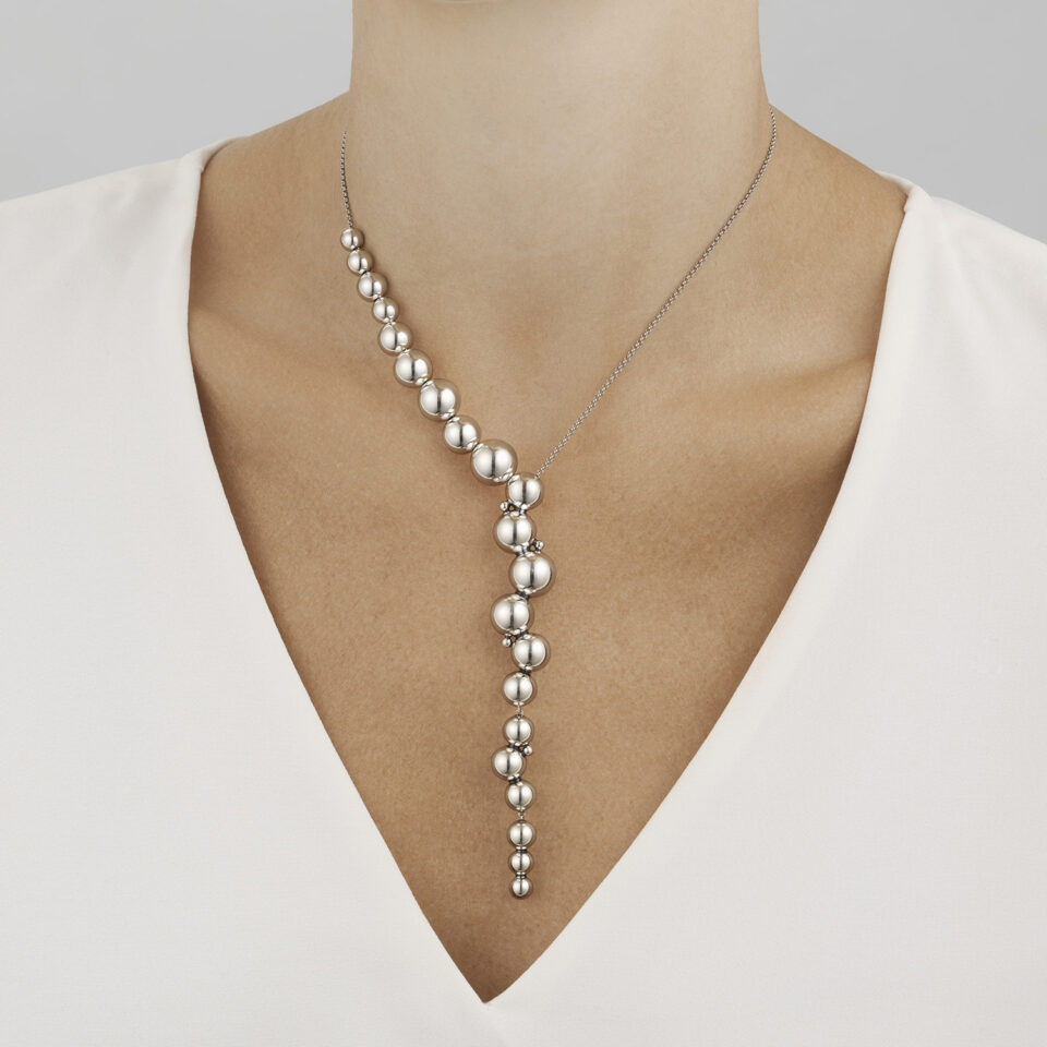GEORG JENSEN - HALSKJEDE, MOONLIGHT GRAPES ANHENG STATEMENT OKSIDERT SØLV - STYLING