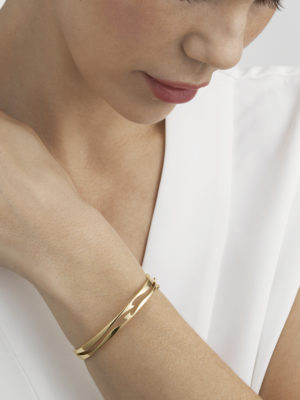GEORG JENSEN - ARMRING, FUSION ÅPEN BANGLE GULT GULL - STYLING
