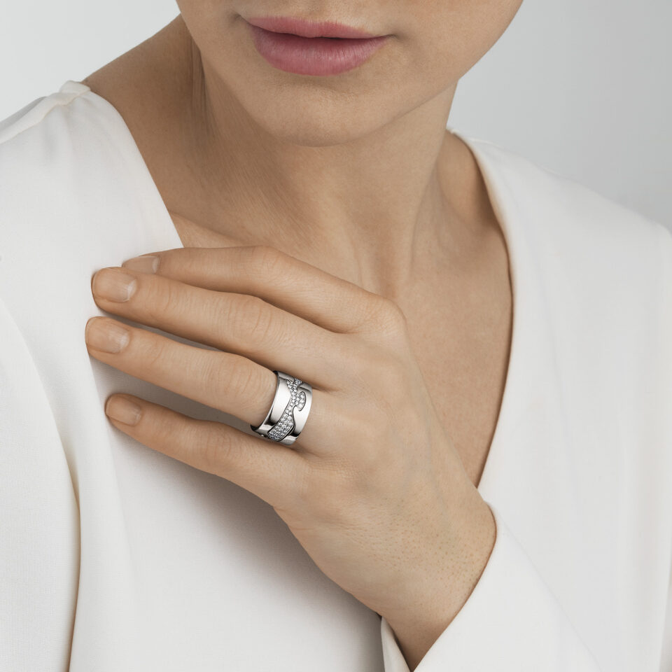 GEORG JENSEN - RING, FUSION CENTERRING PAVÉ 0,63-1,01 CT. HVITT GULL - STYLING