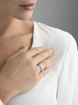 GEORG JENSEN - RING, FUSION ENDERING MED DIAMANTER 0,15-0,21 CT. HVITT GULL - STYLING