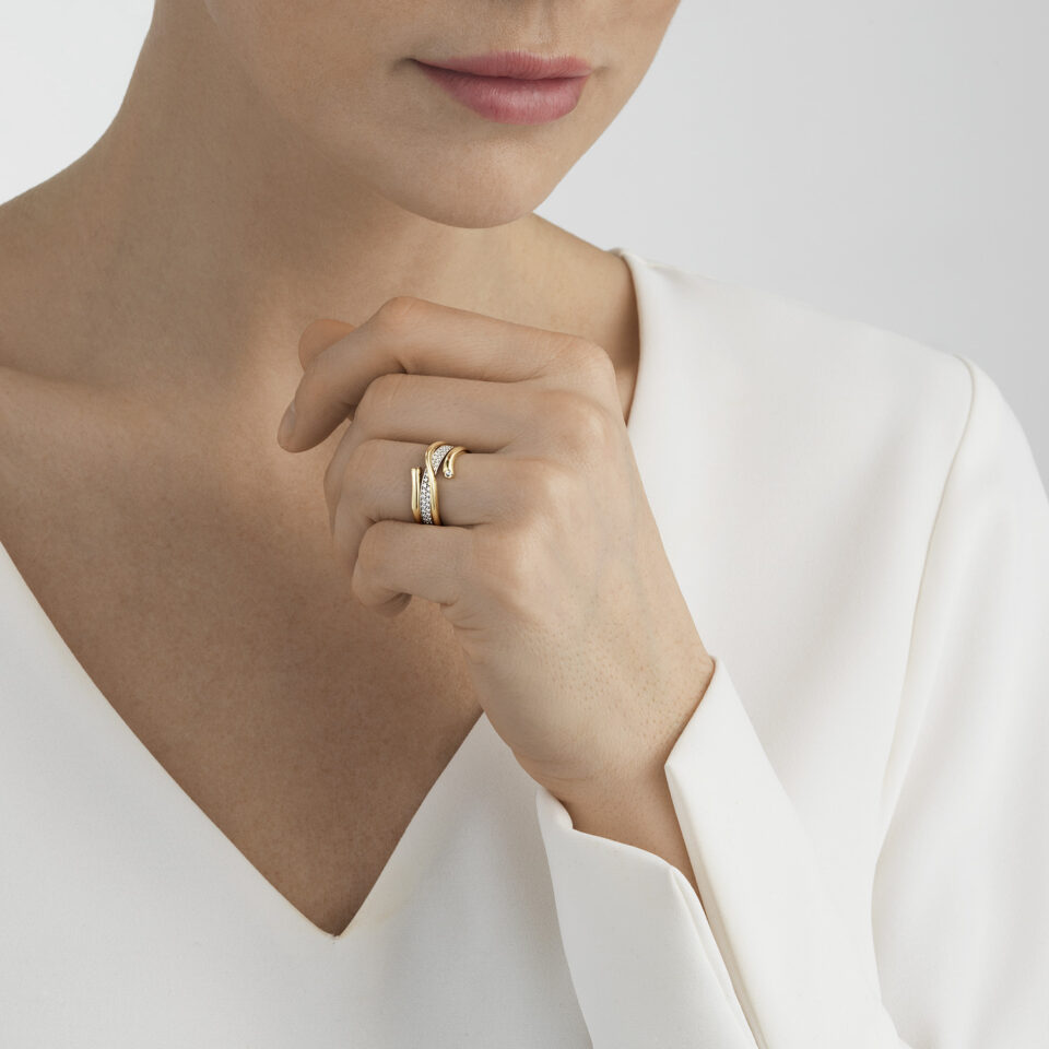 GEORG JENSEN - RING, MAGIC MED 2 BRILLIANTER 0,04 CT. GULT GULL - STYLING