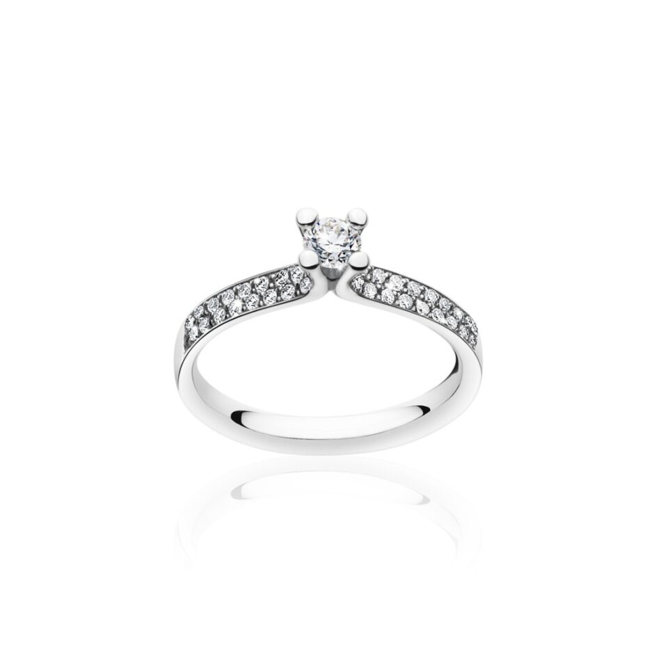 GEORG JENSEN - RING, MAGIC SOLITAIRE MED PAVÉ 0,33 CT. PLATINA