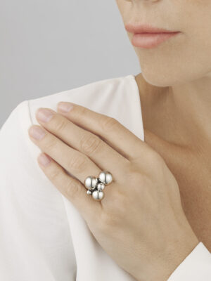 GEORG JENSEN - RING, MOONLIGHT GRAPES OKSIDERT SØLV - STYLING
