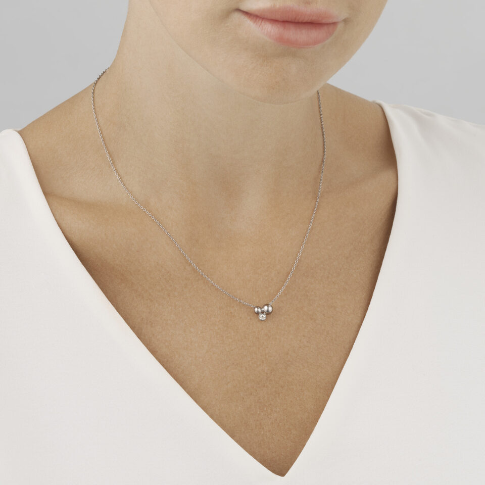 GEORG JENSEN - HALSKJEDE, MOONLIGHT GRAPES ANHENG MED DIAMANT 0,07 CT. SØLV - STYLING