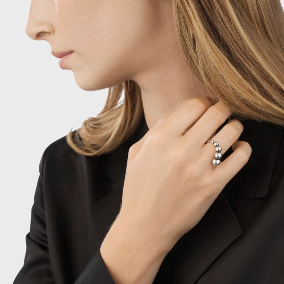 GEORG JENSEN - RING, MOONLIGHT GRAPES SLIM OKSIDERT SØLV - STYLING