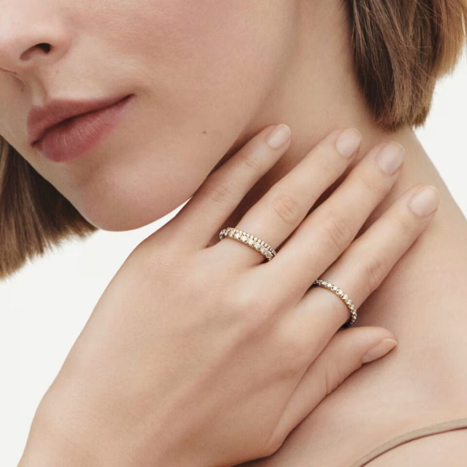 GEORG JENSEN - RING, SIGNATURE DIAMONDS STOR 0,48-0,60 CT. GULT GULL - STYLING
