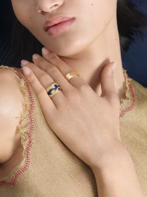 GEORG JENSEN - RING, FUSION CENTERRING BLÅ HYCERAM GULT GULL - STYLING