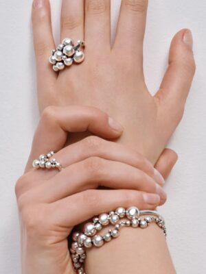 GEORG JENSEN - ARMRING, MOONLIGHT GRAPES BANGLE OKSIDERT SØLV - STYLING