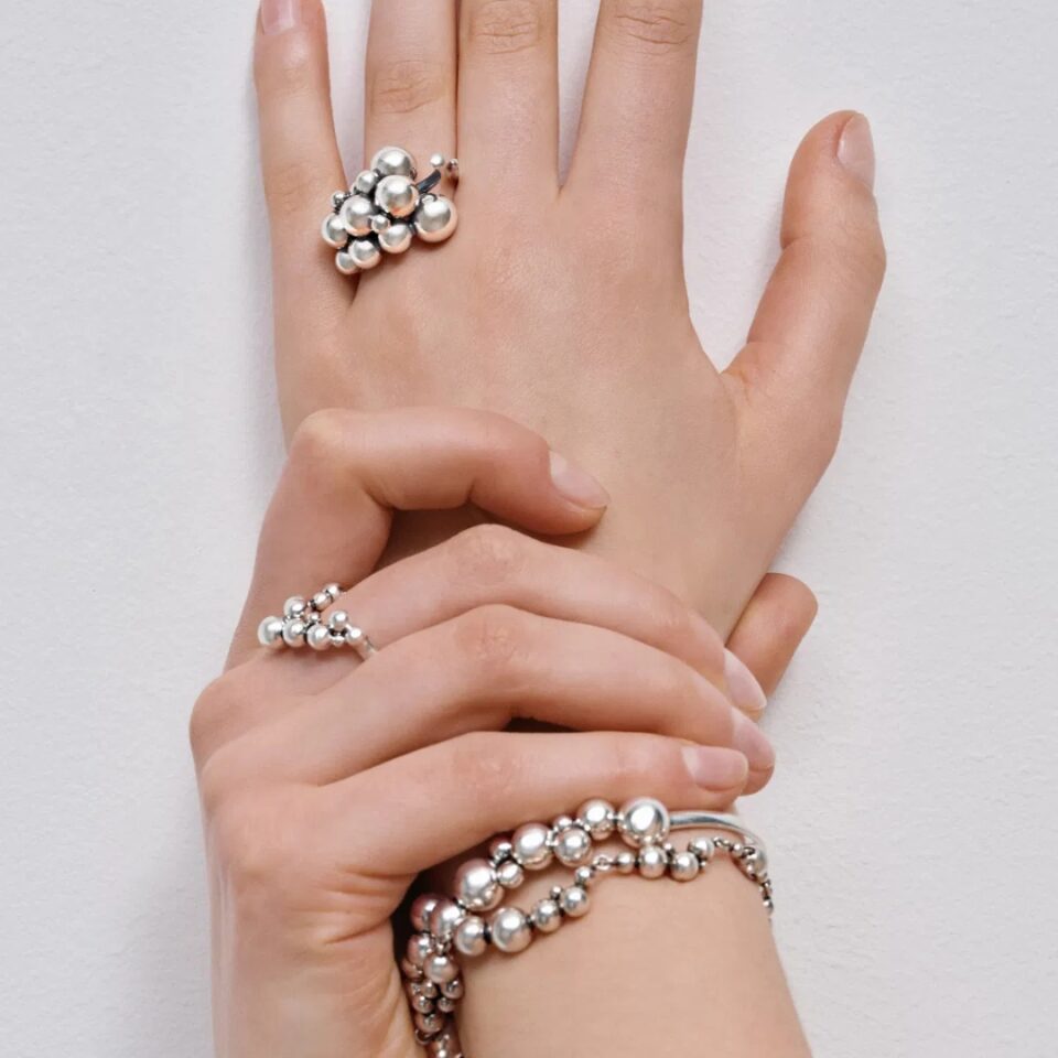 GEORG JENSEN - ARMRING, MOONLIGHT GRAPES BANGLE OKSIDERT SØLV - STYLING