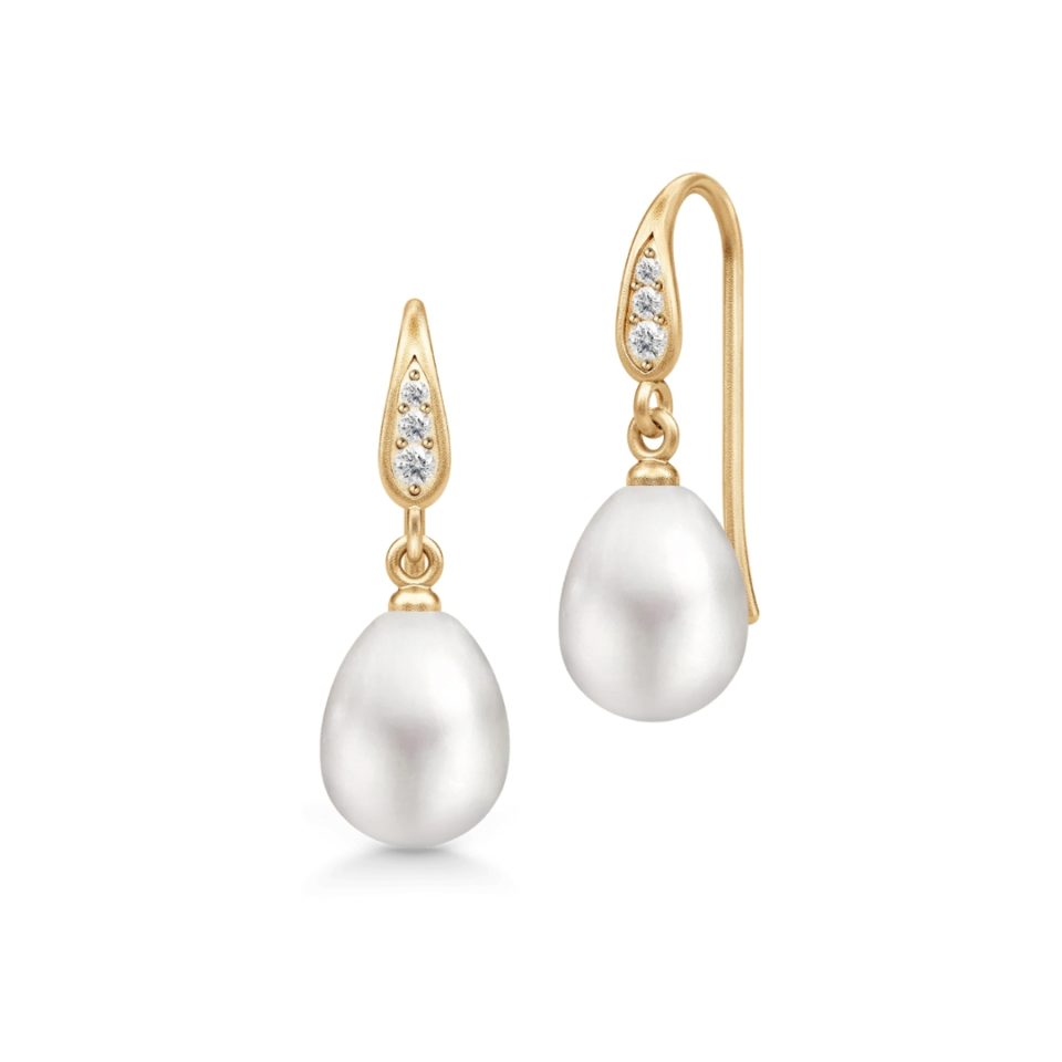 JULIE SANDLAU - ØREDOBBER, OCEAN WHITE PEARL