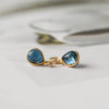 JULIE SANDLAU - ØREDOBBER, PALOMA SAPPHIRE BLUE - DETALJER