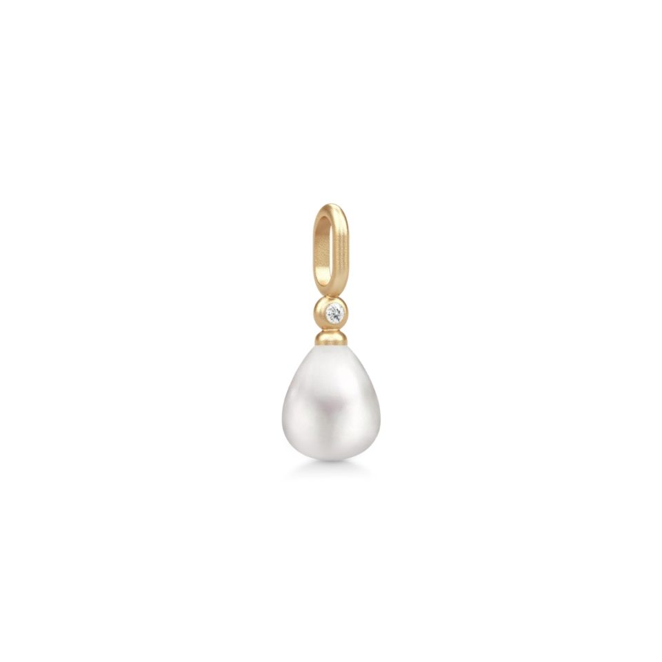 JULIE SANDLAU - ANHENG, TASHA WHITE PEARL