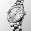 L2.386.0.72.6 LONGINES - CONQUEST CLASSIC 34 MM - DETALJER